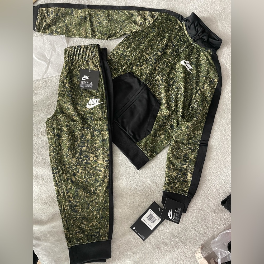 Boys 4t active wear 2pc